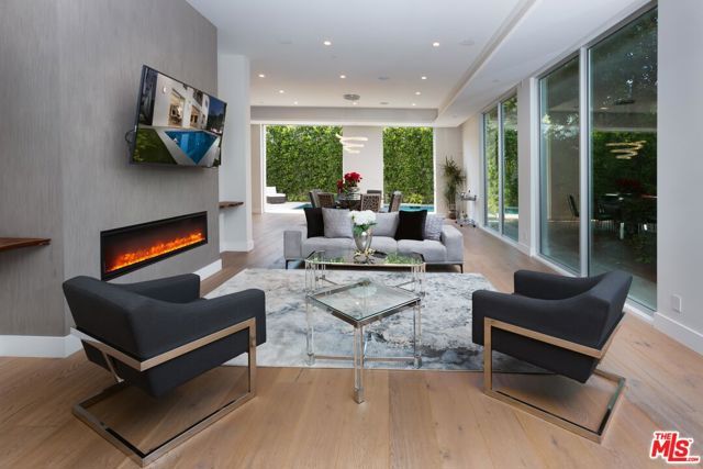 721 N SPAULDING Avenue, Los Angeles, CA 90046