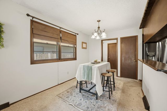 2230 S Lori Ln, Wichita, KS 67207