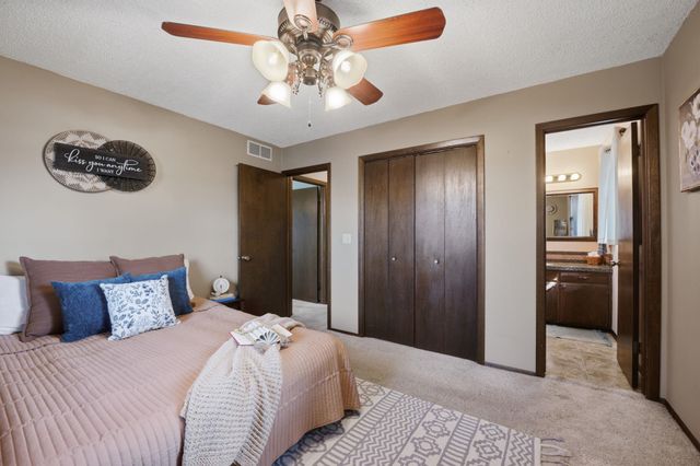 2230 S Lori Ln, Wichita, KS 67207