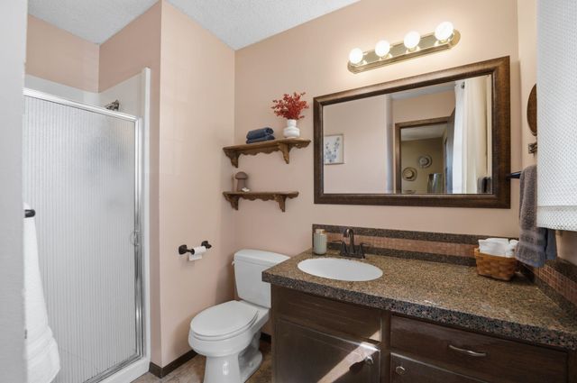 2230 S Lori Ln, Wichita, KS 67207