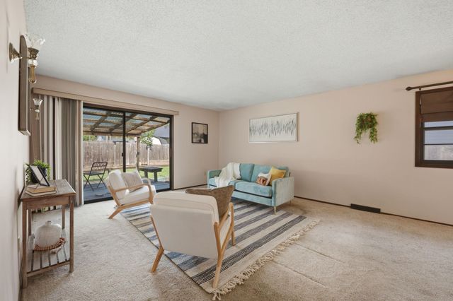 2230 S Lori Ln, Wichita, KS 67207