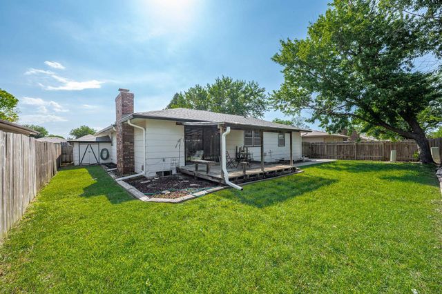 2230 S Lori Ln, Wichita, KS 67207