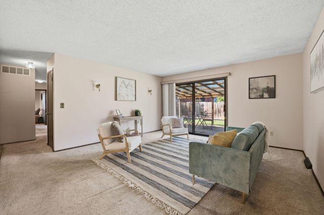 2230 S Lori Ln, Wichita, KS 67207