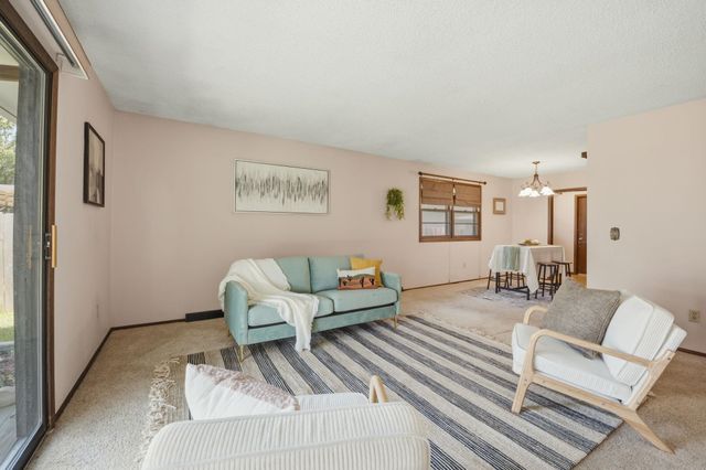 2230 S Lori Ln, Wichita, KS 67207