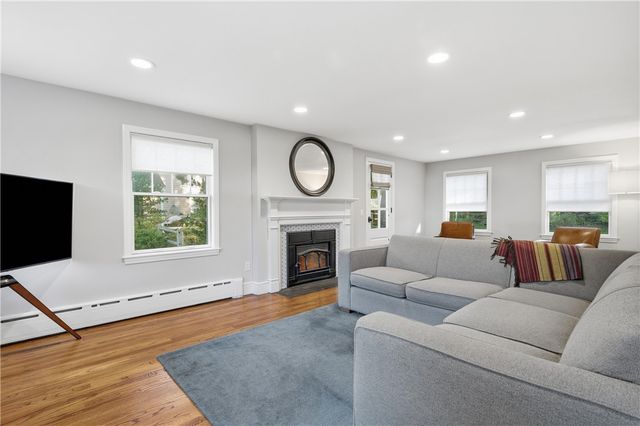 6 Newell Drive, Cumberland, RI 02864