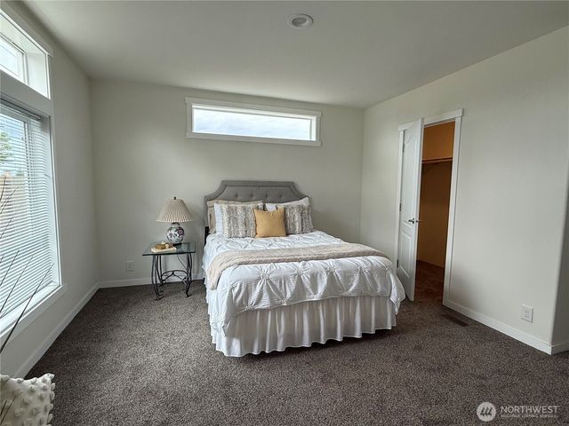 861 N Iris Avenue, Sequim, WA 98382