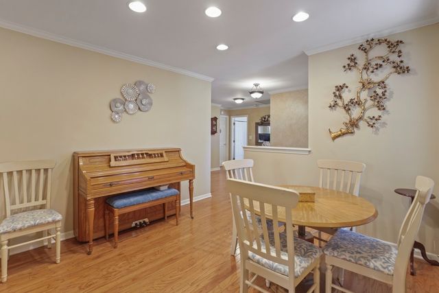 1227 N Ashley Lane, Addison, IL 60101