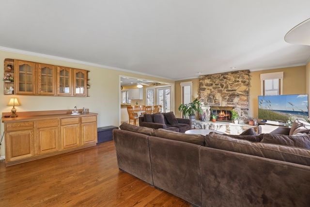 1227 N Ashley Lane, Addison, IL 60101