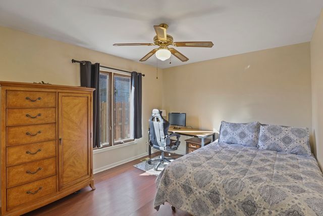 1227 N Ashley Lane, Addison, IL 60101