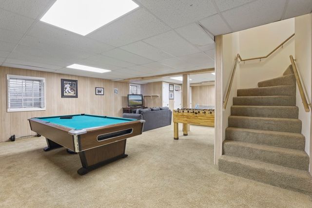 1227 N Ashley Lane, Addison, IL 60101