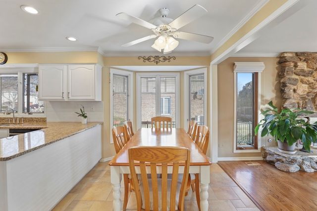 1227 N Ashley Lane, Addison, IL 60101