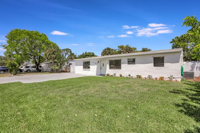 3060 NE 12th Avenue, Pompano Beach, FL 33064