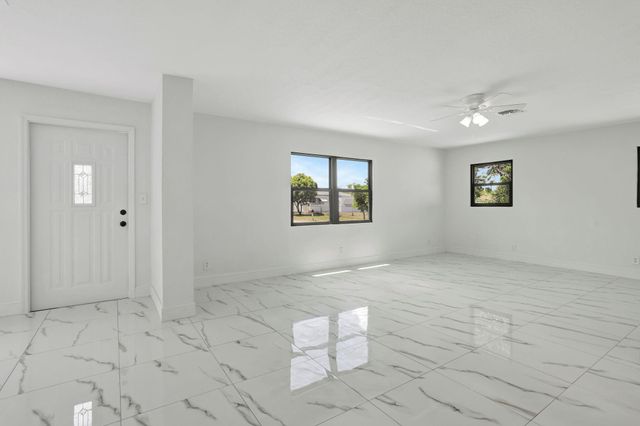 3060 NE 12th Avenue, Pompano Beach, FL 33064