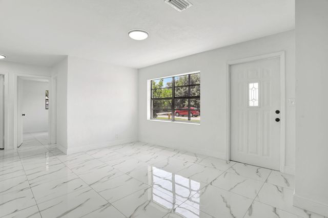 3060 NE 12th Avenue, Pompano Beach, FL 33064