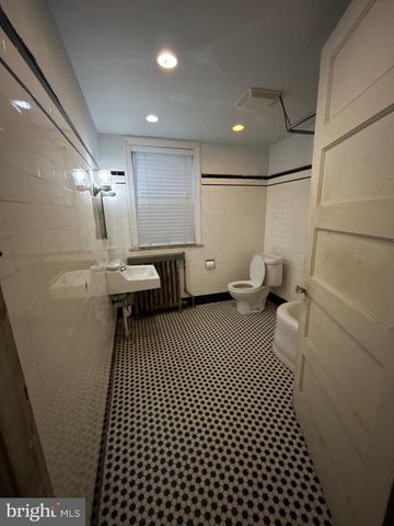 2430 N MASCHER ST, Philadelphia, PA 19133