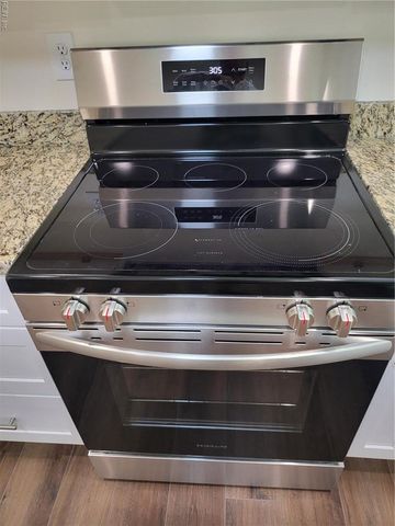 120 Schooner DR, Newport News, VA 23602