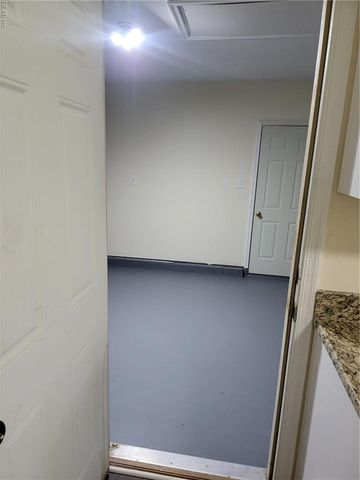 120 Schooner DR, Newport News, VA 23602