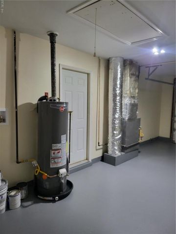 120 Schooner DR, Newport News, VA 23602