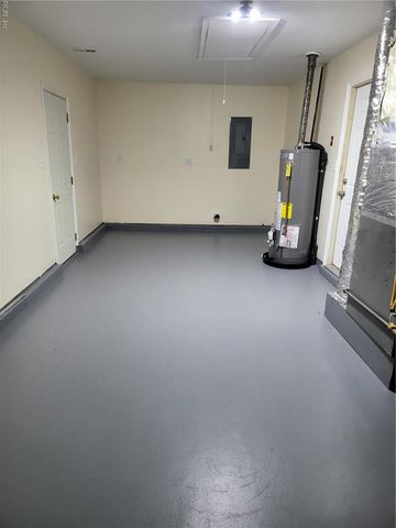 120 Schooner DR, Newport News, VA 23602