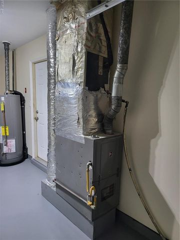 120 Schooner DR, Newport News, VA 23602