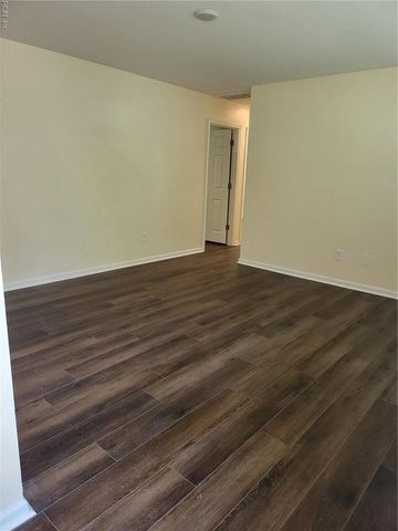 120 Schooner DR, Newport News, VA 23602