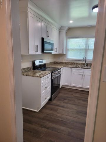 120 Schooner DR, Newport News, VA 23602