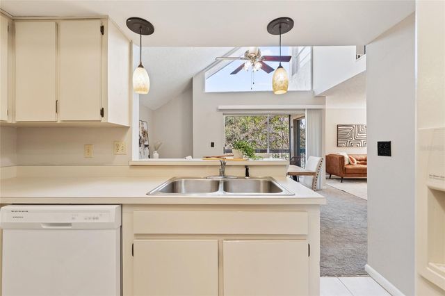 2025 SYLVESTER ROAD N312, Lakeland, FL 33803