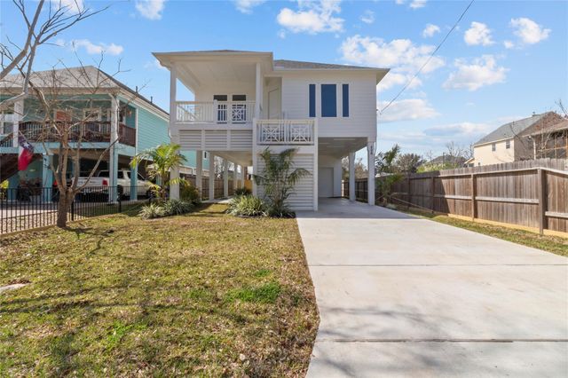 506 Pine Road, Kemah, TX 77565