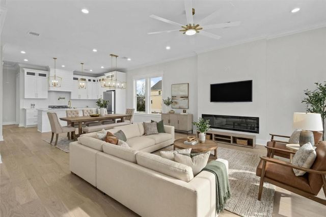 506 Pine Road, Kemah, TX 77565