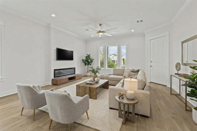 506 Pine Road, Kemah, TX 77565