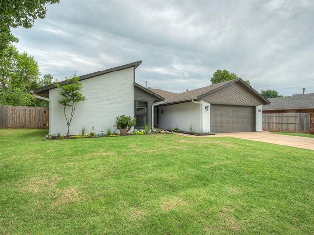 3828 Skyward Circle, Yukon, OK 73099