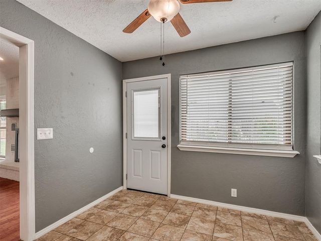 3828 Skyward Circle, Yukon, OK 73099