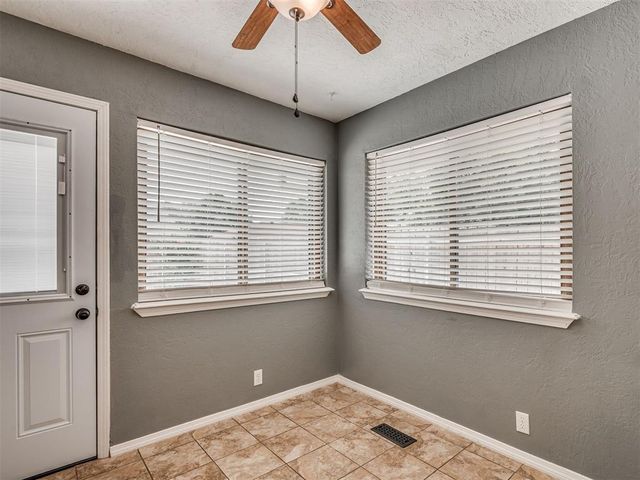 3828 Skyward Circle, Yukon, OK 73099