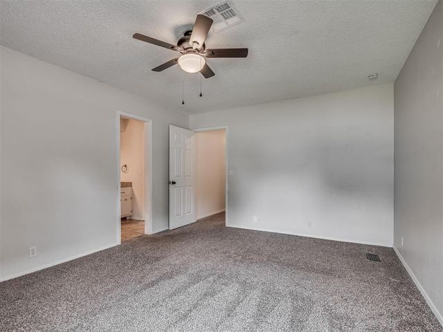 3828 Skyward Circle, Yukon, OK 73099