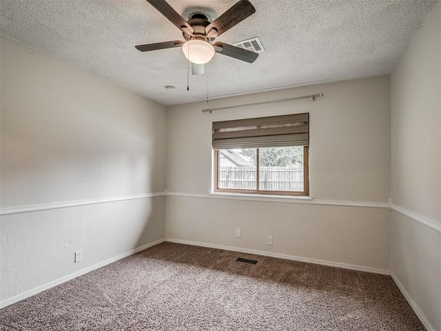 3828 Skyward Circle, Yukon, OK 73099