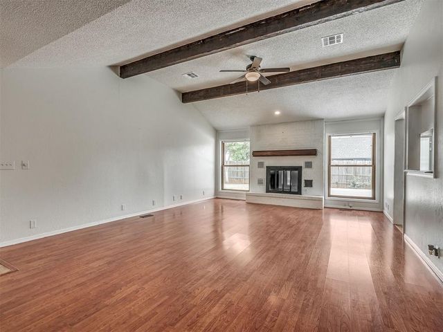 3828 Skyward Circle, Yukon, OK 73099