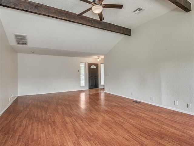 3828 Skyward Circle, Yukon, OK 73099