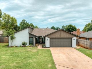 3828 Skyward Circle, Yukon, OK 73099