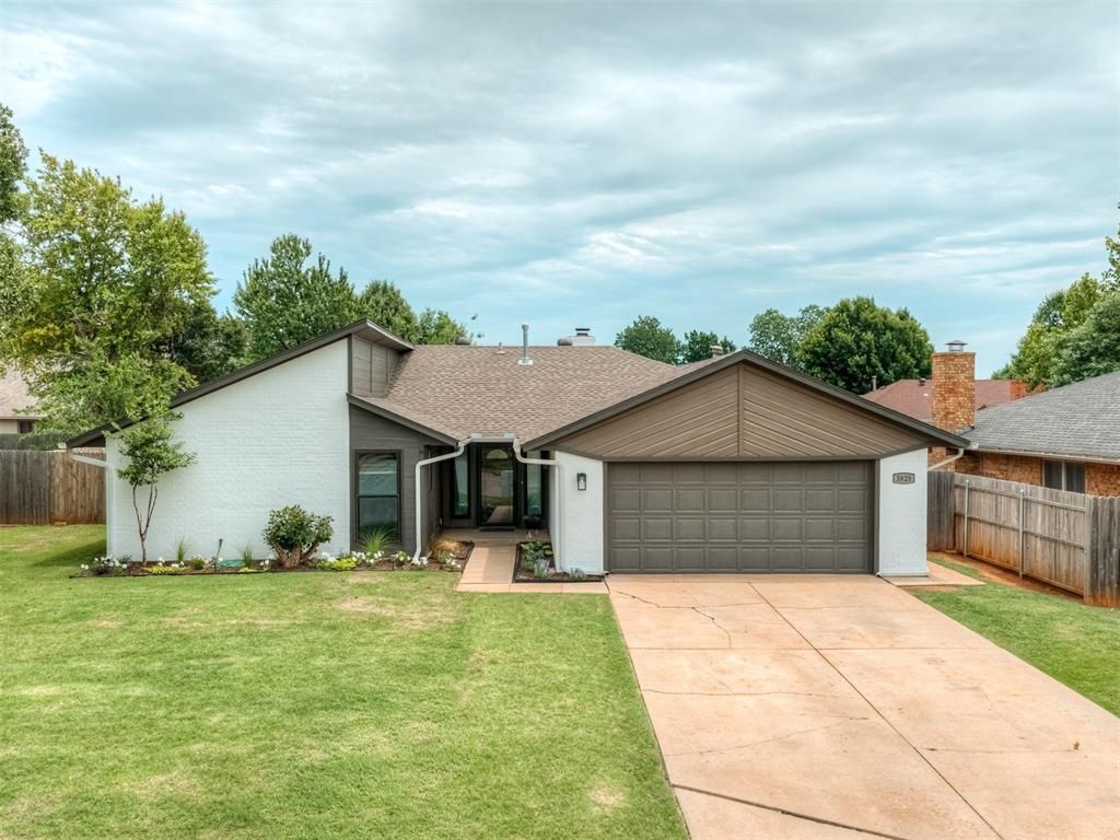 3828 Skyward Circle, Yukon, OK 73099