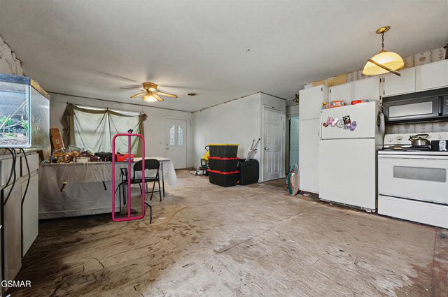 835 Ailey Church Lane, Sevierville, TN 37876