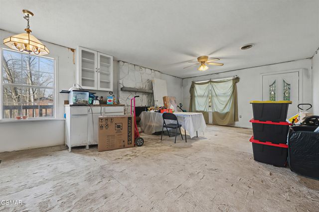 835 Ailey Church Lane, Sevierville, TN 37876