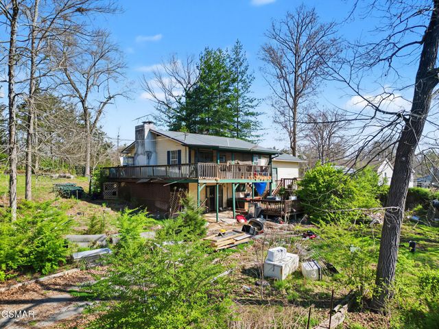 835 Ailey Church Lane, Sevierville, TN 37876