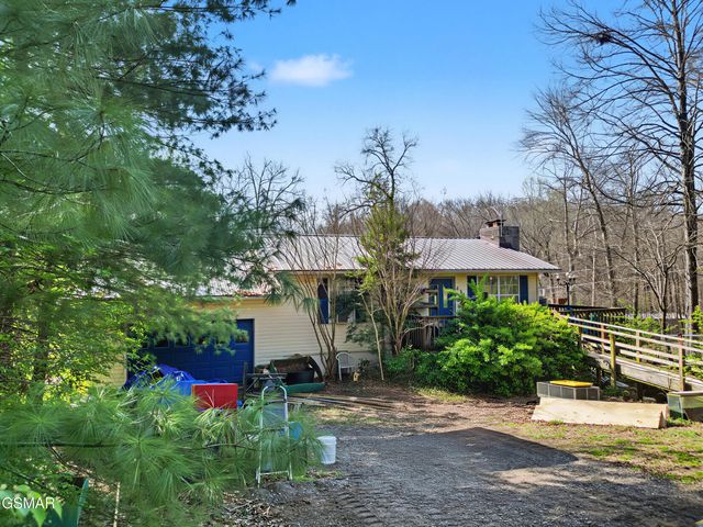 835 Ailey Church Lane, Sevierville, TN 37876