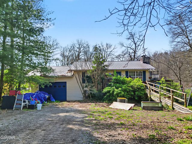 835 Ailey Church Lane, Sevierville, TN 37876