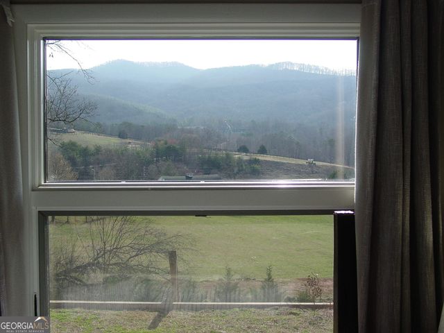 5170 Pine Crest Road, Young Harris, GA 30582