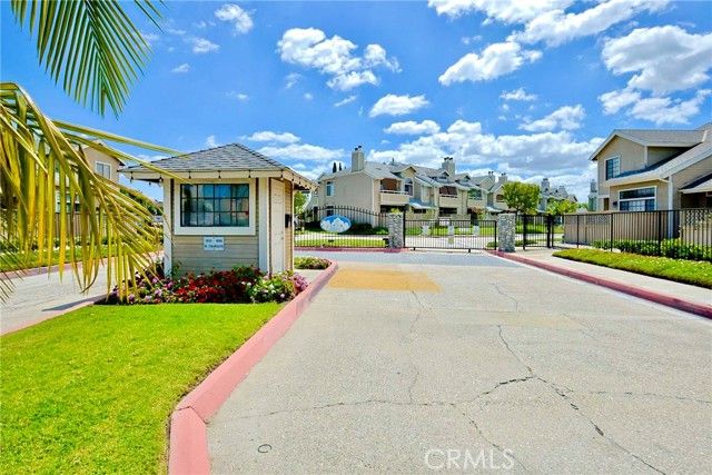 1872 W Falmouth, Anaheim, CA 92801