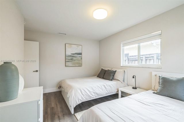 3500 N Park Rd, Hollywood, FL 33021