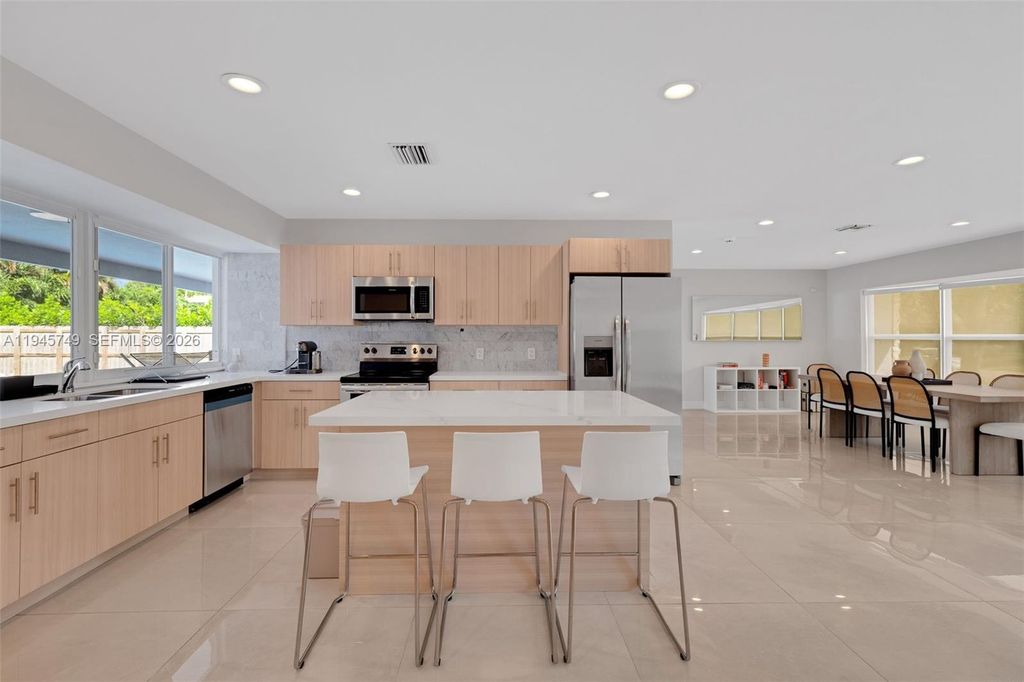 3500 N Park Rd, Hollywood, FL 33021