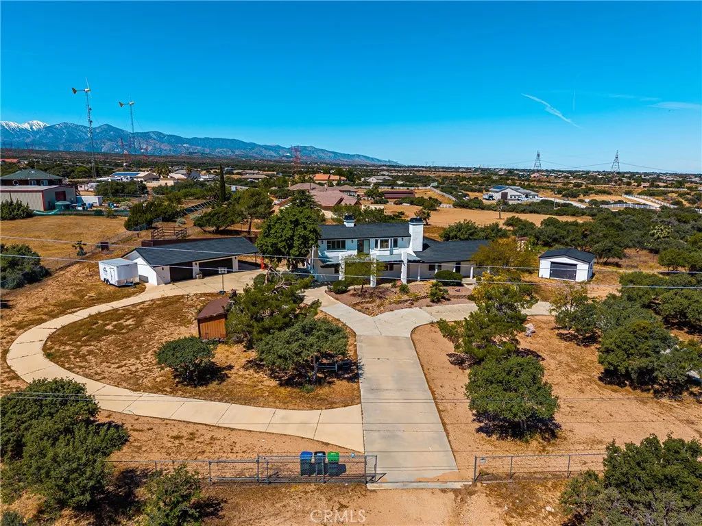 7788 Columbine, Oak Hills, CA 92344