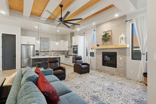 3317 Palmyra Court NE, Rio Rancho, NM 87144